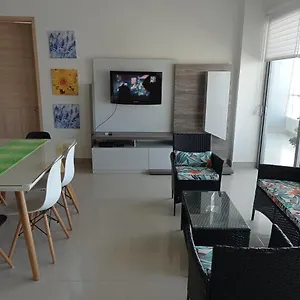 https://airport-beach-luxury-apartament.cartagena-hotels.org